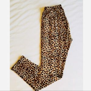 Cheetah print leggings